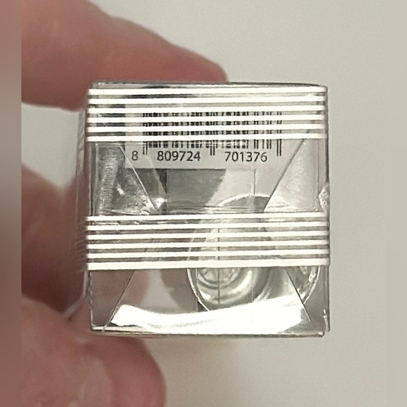 🖌️Studio 17 Silicone Lip Brush - Black, portable, best used w/ jelly pots (Fwee) - Picture 12 of 12